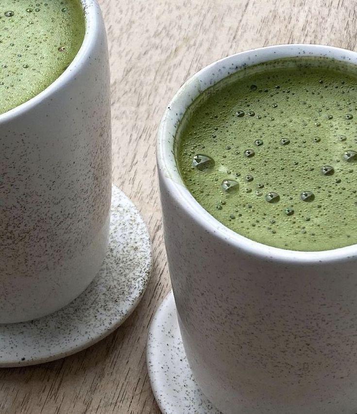 Le Processus de Fabrication du Matcha : De la Feuille de Thé au Bol de Poudre Verte